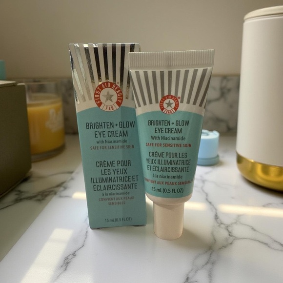 NIB•First Aid Beauty Brighten + Glow Eye Cream With Niacinamide - Picture 1 of 4
